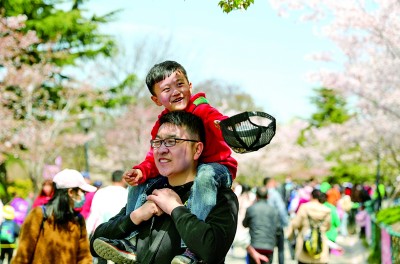 人气涨起来，消费旺起来——山东省青岛市多措并举推动消费服务提质升级